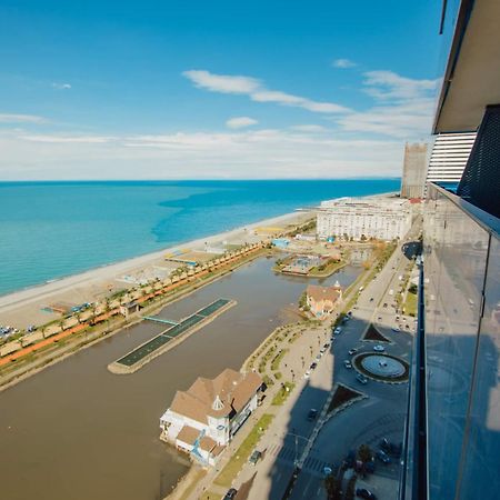 Orbi City Center Sea View Aparthotel Batumi Bagian luar foto