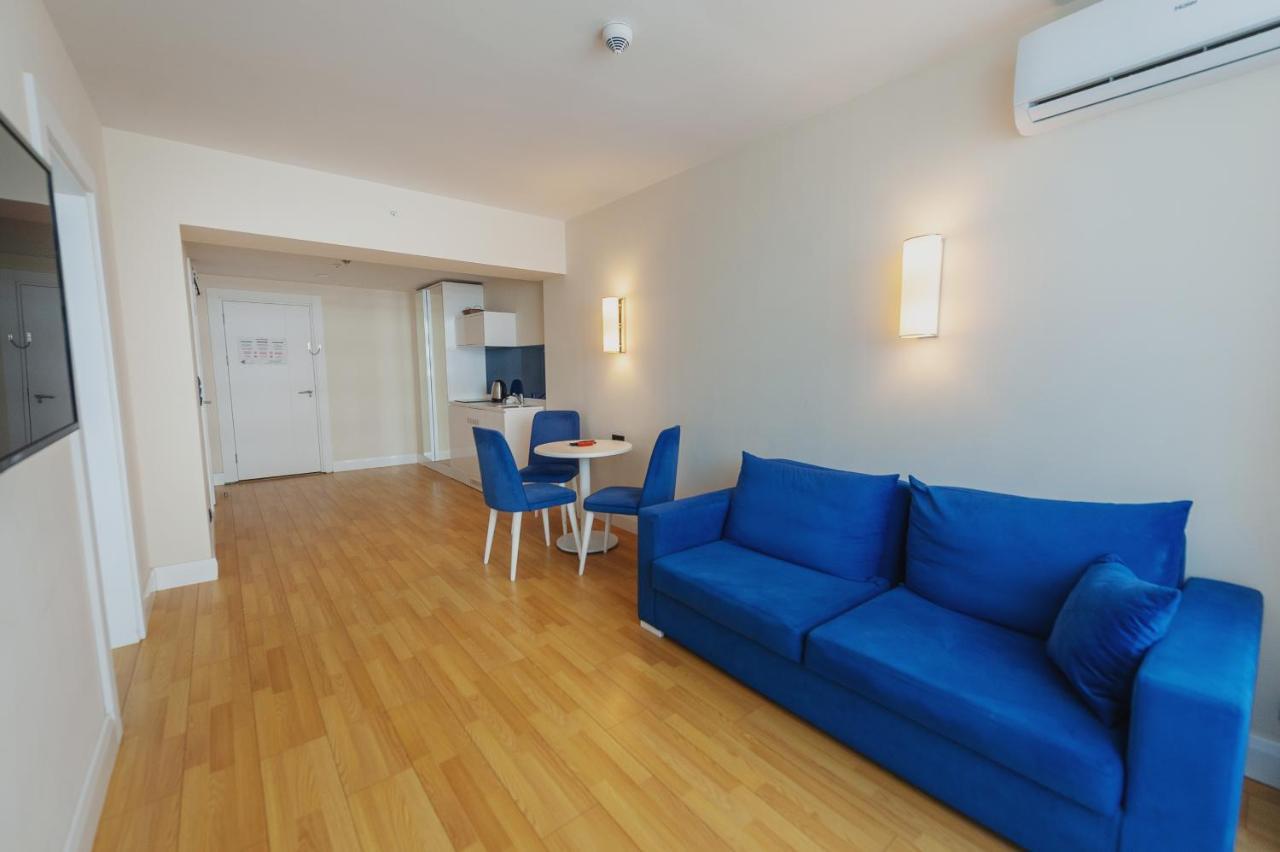 Orbi City Center Sea View Aparthotel Batumi Bagian luar foto