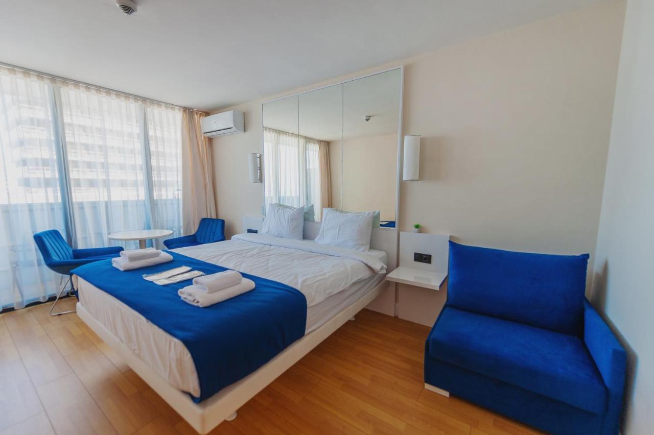 Orbi City Center Sea View Aparthotel Batumi Bagian luar foto