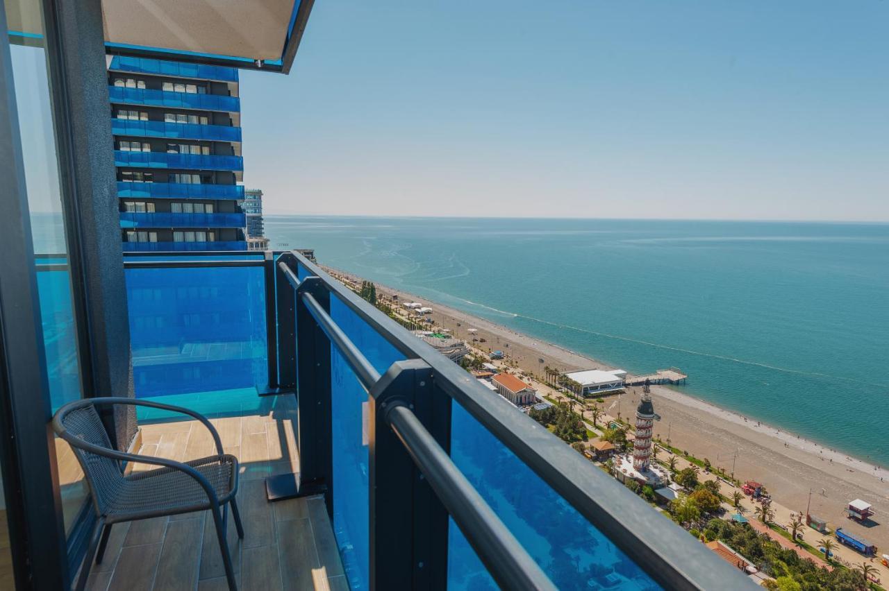 Orbi City Center Sea View Aparthotel Batumi Bagian luar foto
