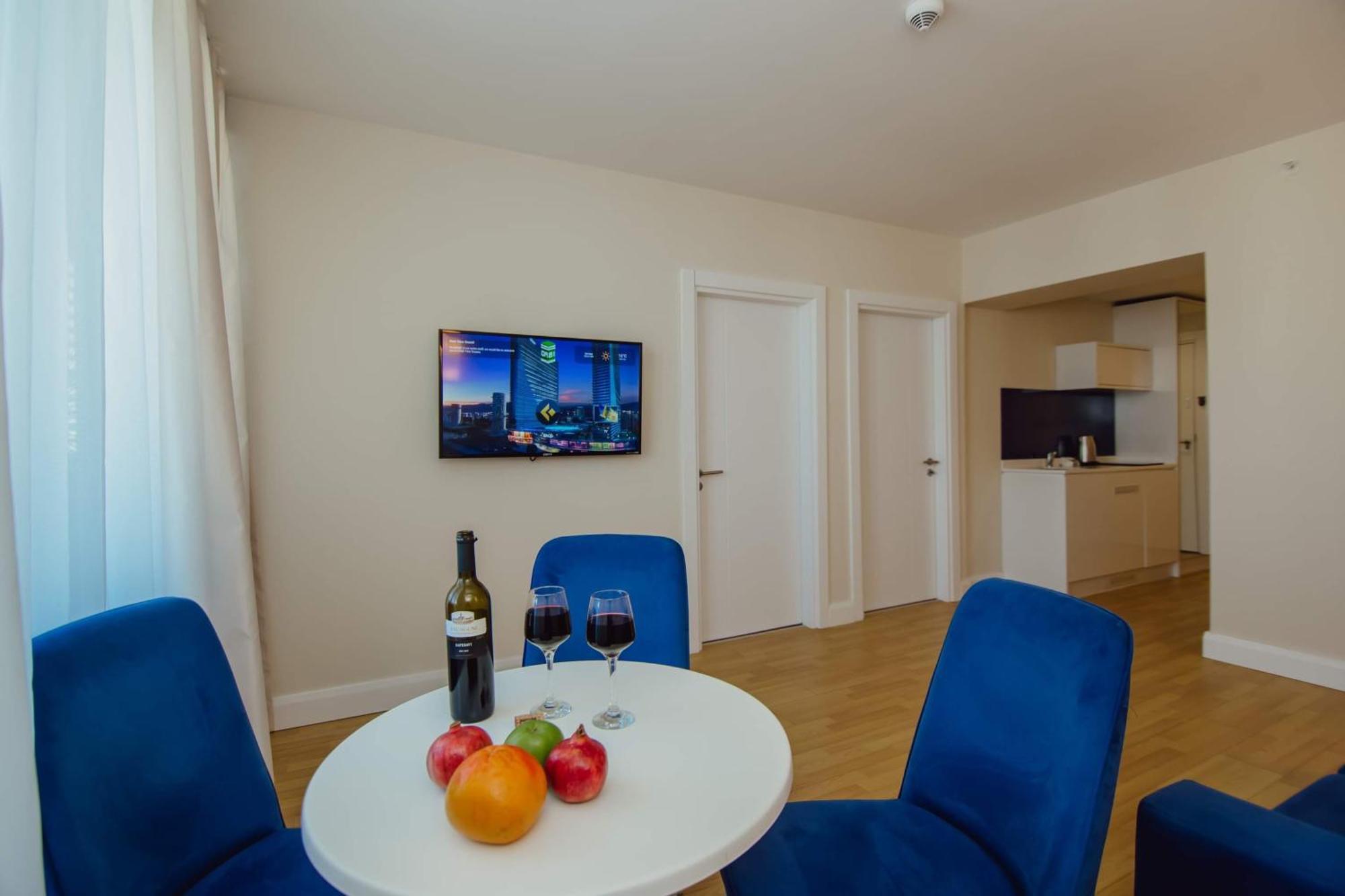 Orbi City Center Sea View Aparthotel Batumi Bagian luar foto