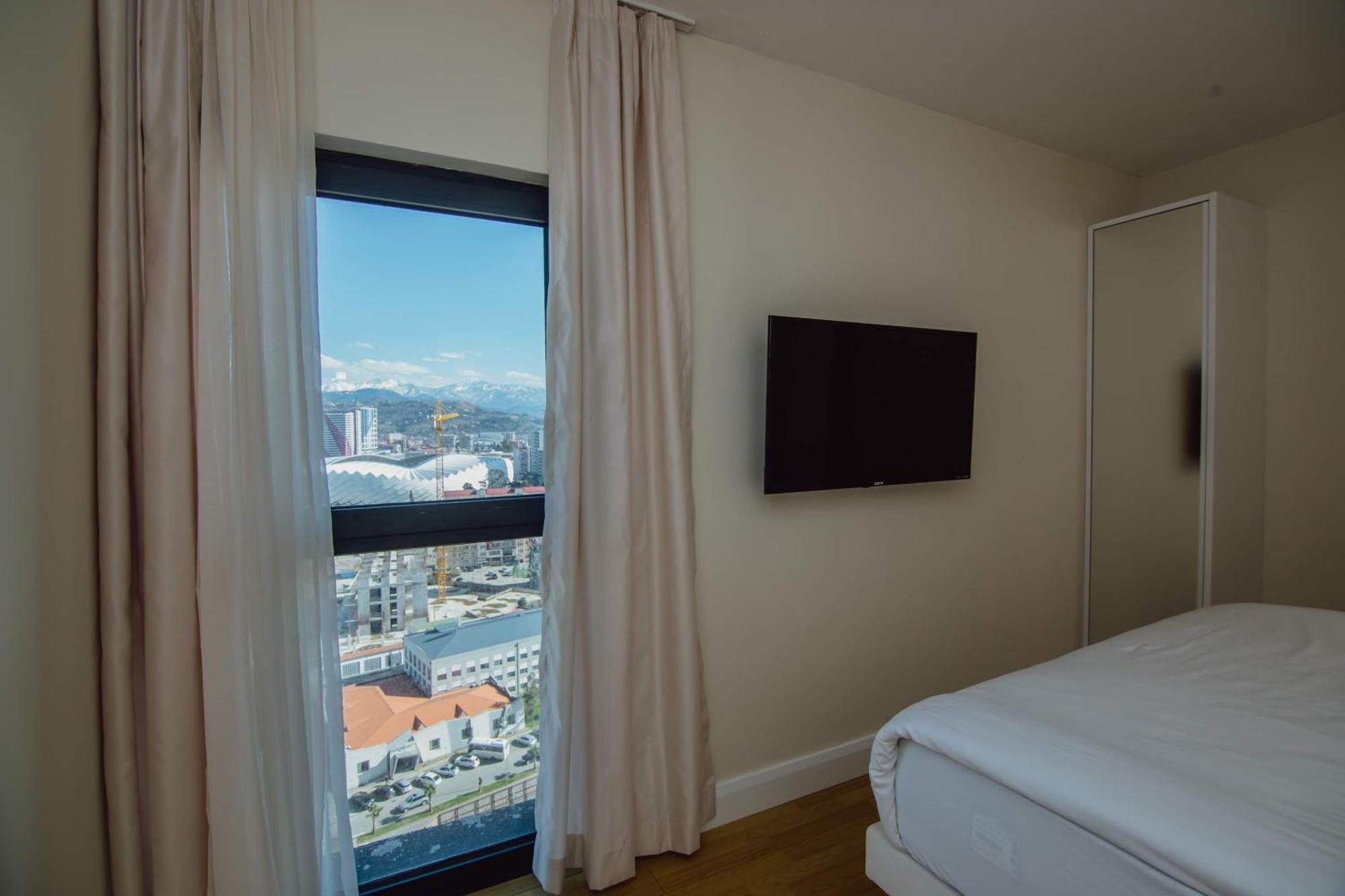 Orbi City Center Sea View Aparthotel Batumi Bagian luar foto