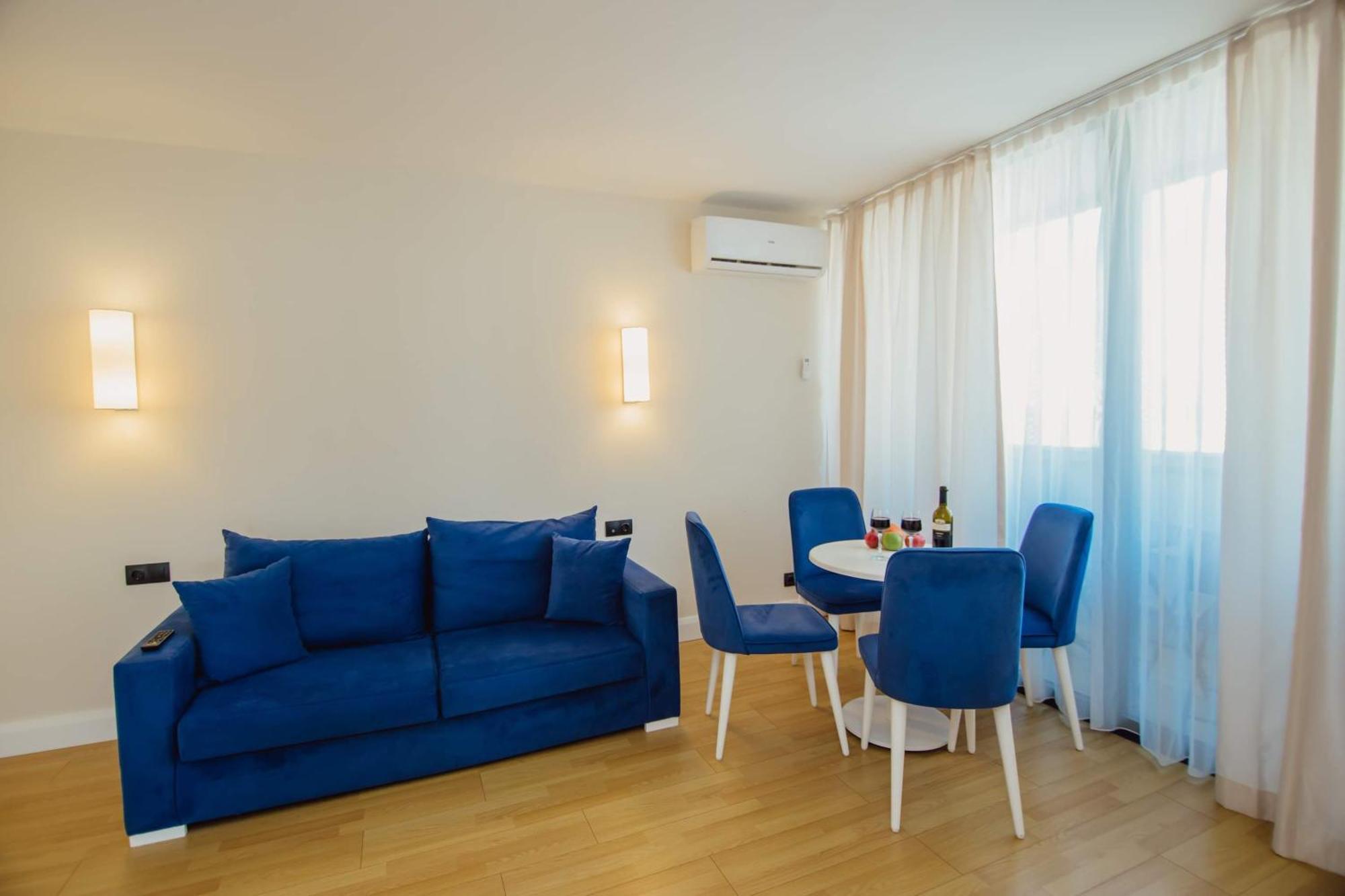 Orbi City Center Sea View Aparthotel Batumi Bagian luar foto
