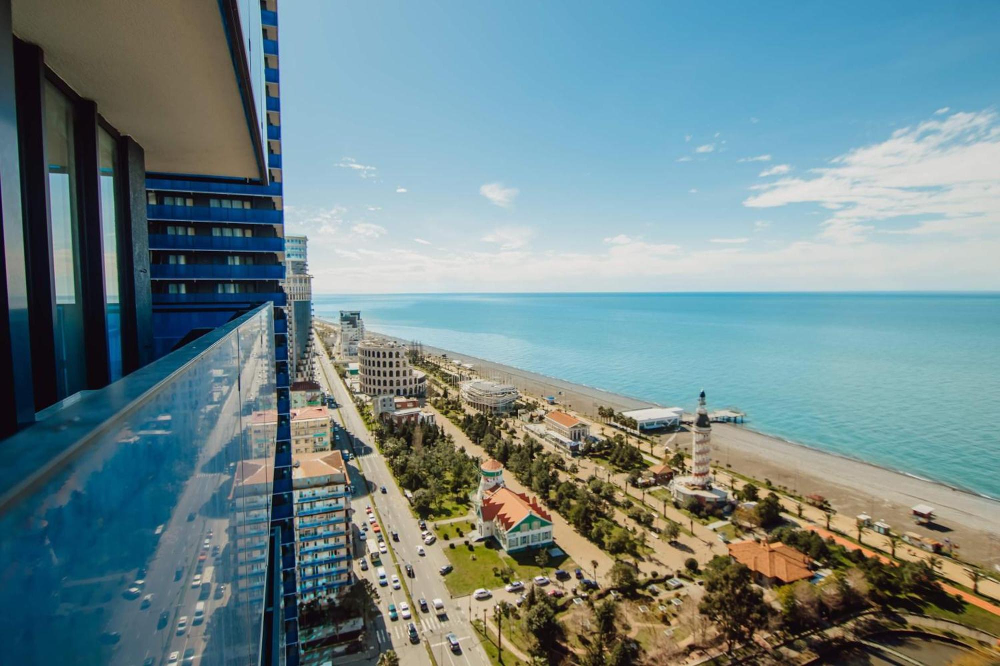 Orbi City Center Sea View Aparthotel Batumi Bagian luar foto