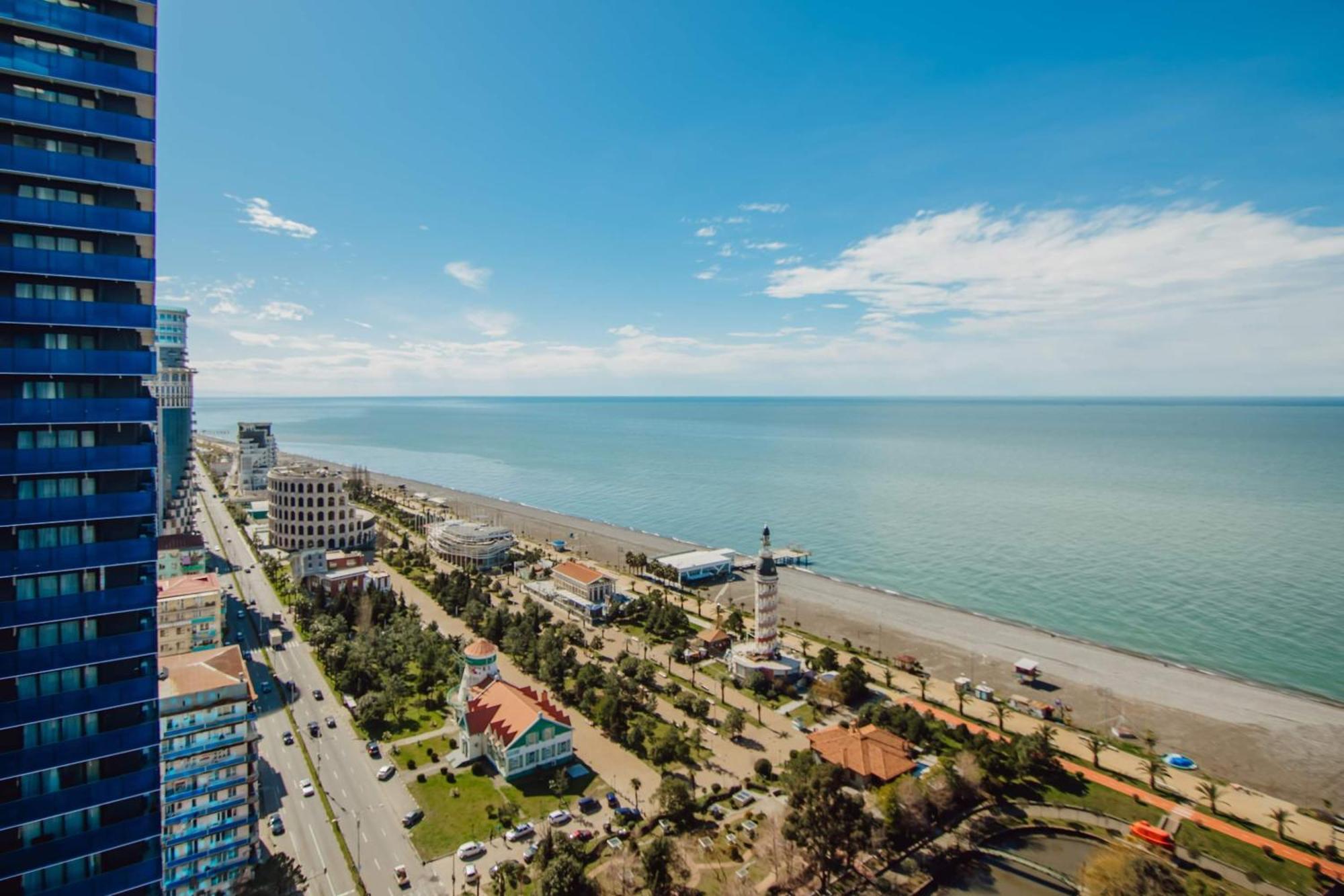 Orbi City Center Sea View Aparthotel Batumi Bagian luar foto